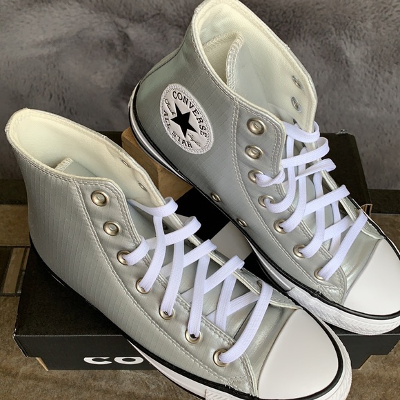 CONVERSE CTAS HI SILVER/WHITE/BLACK WMNS - Picture 11 of 16
